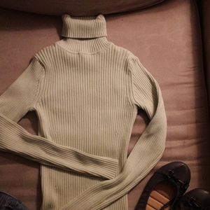 GAP TURTLENECK STRETCH